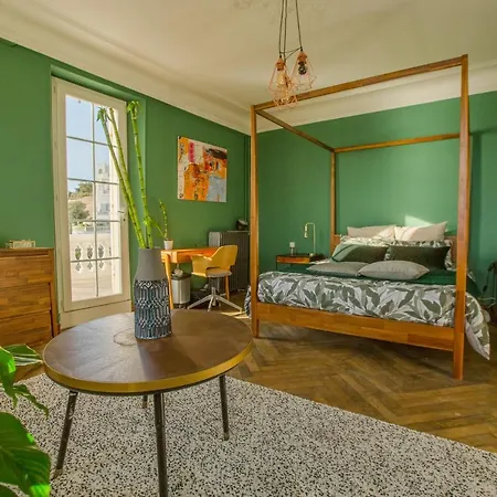 Le Rocher Homestay Marseille