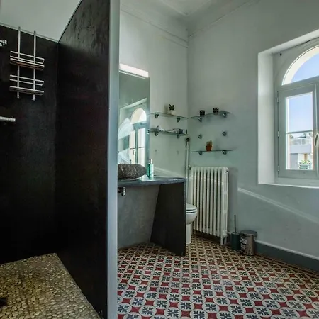 Le Rocher Homestay